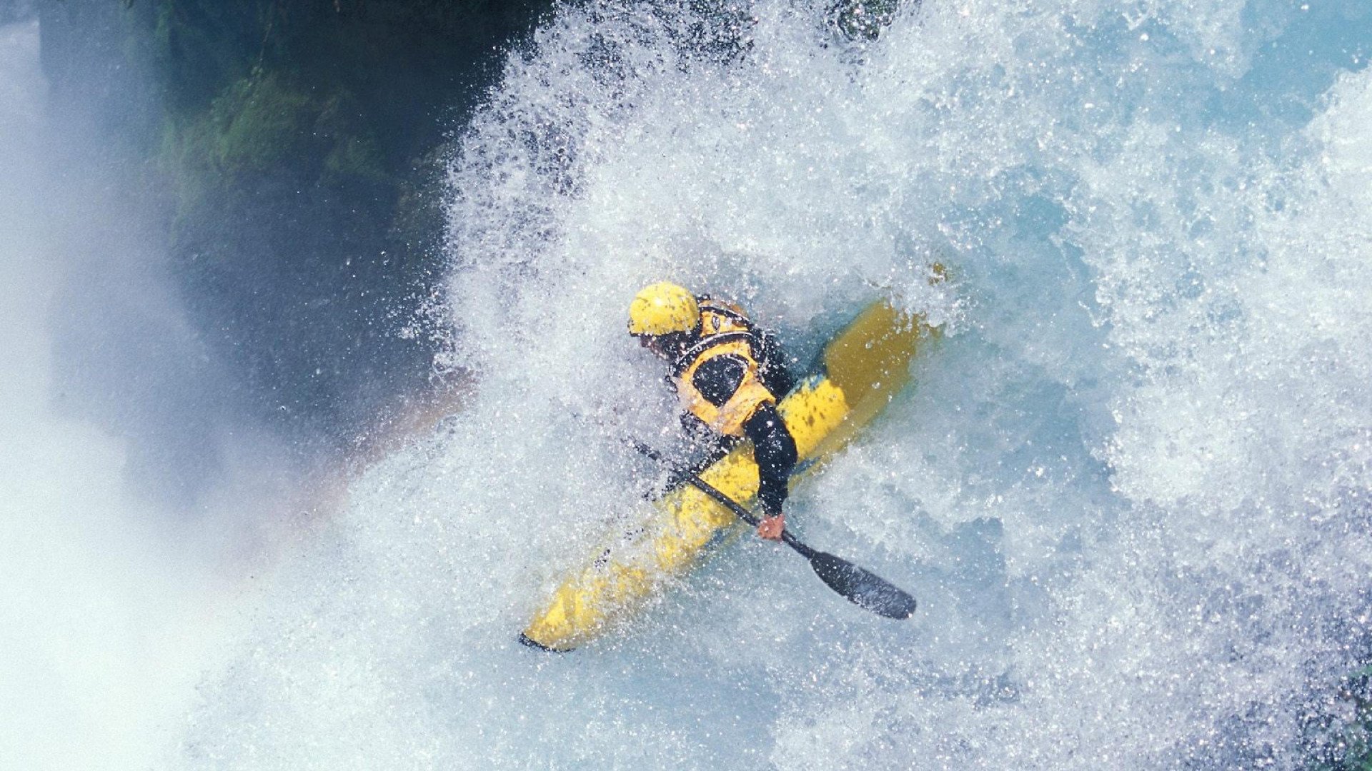 湖畔热战正酣,赛事经济持续升温