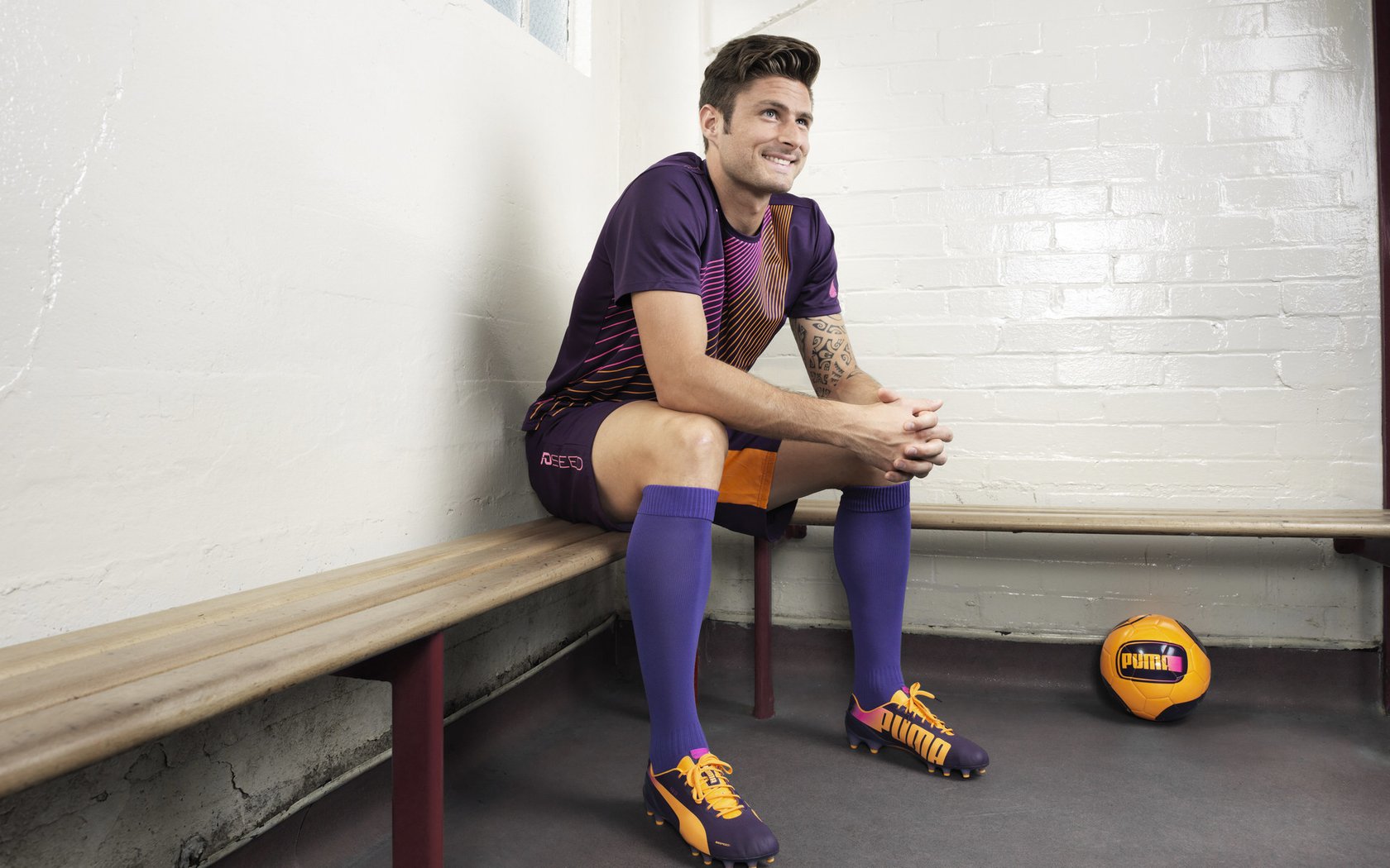 开云体育下载官网-罗马尼亚队赛制策略：如何通过科学分析与战术创新提升战斗力，罗马尼亚已组联赛